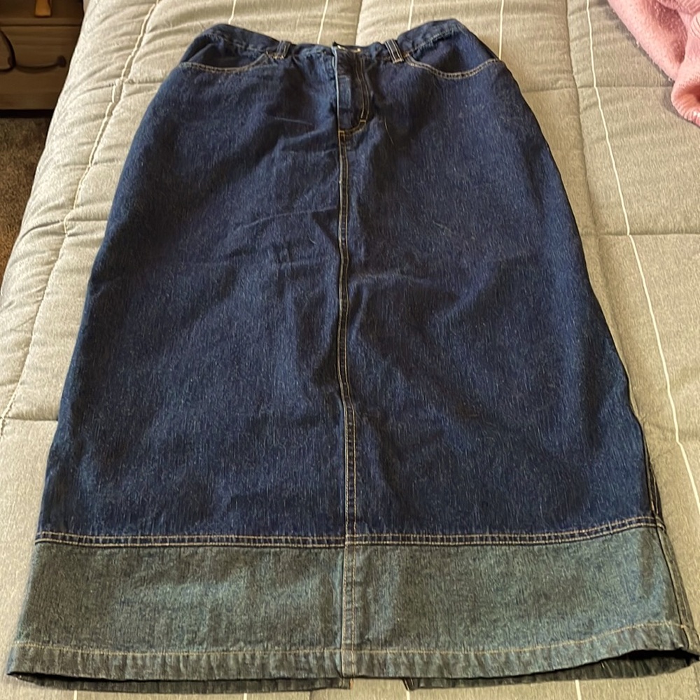 Straight long Maxi Demin Skirt. In great condition.